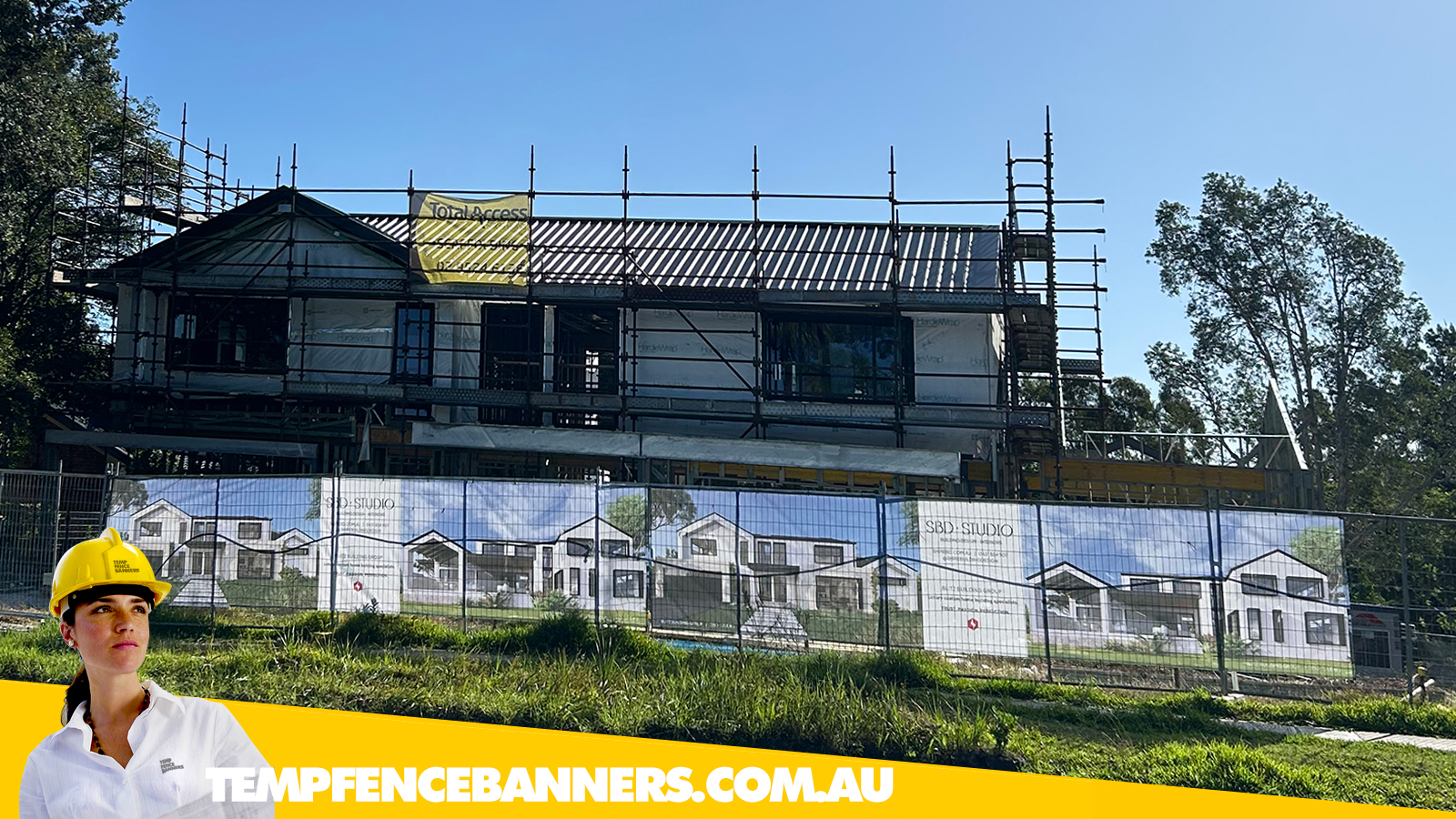 Its always great when customers send us photos of the fence wrap insitu. This one shows the proposed building design on the banner wrap fence attached with the building under construction in the background. Wow!